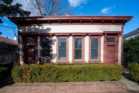 Homes For Rent - 919 Franklin St<br/> Louisville, KY 40206