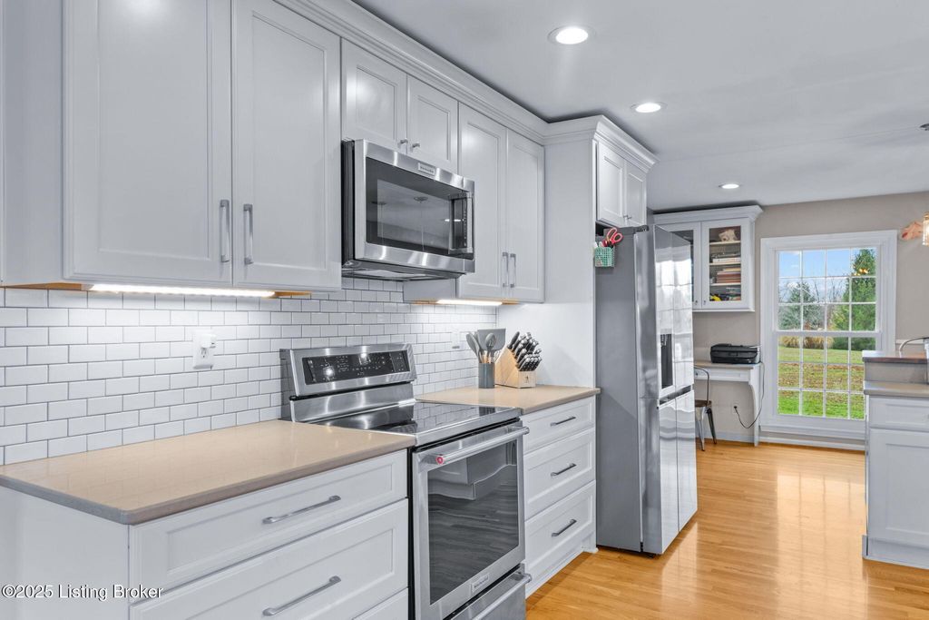 Photo of 5806 Summit View Ln, Crestwood, KY 40014 (MLS # 1704259)