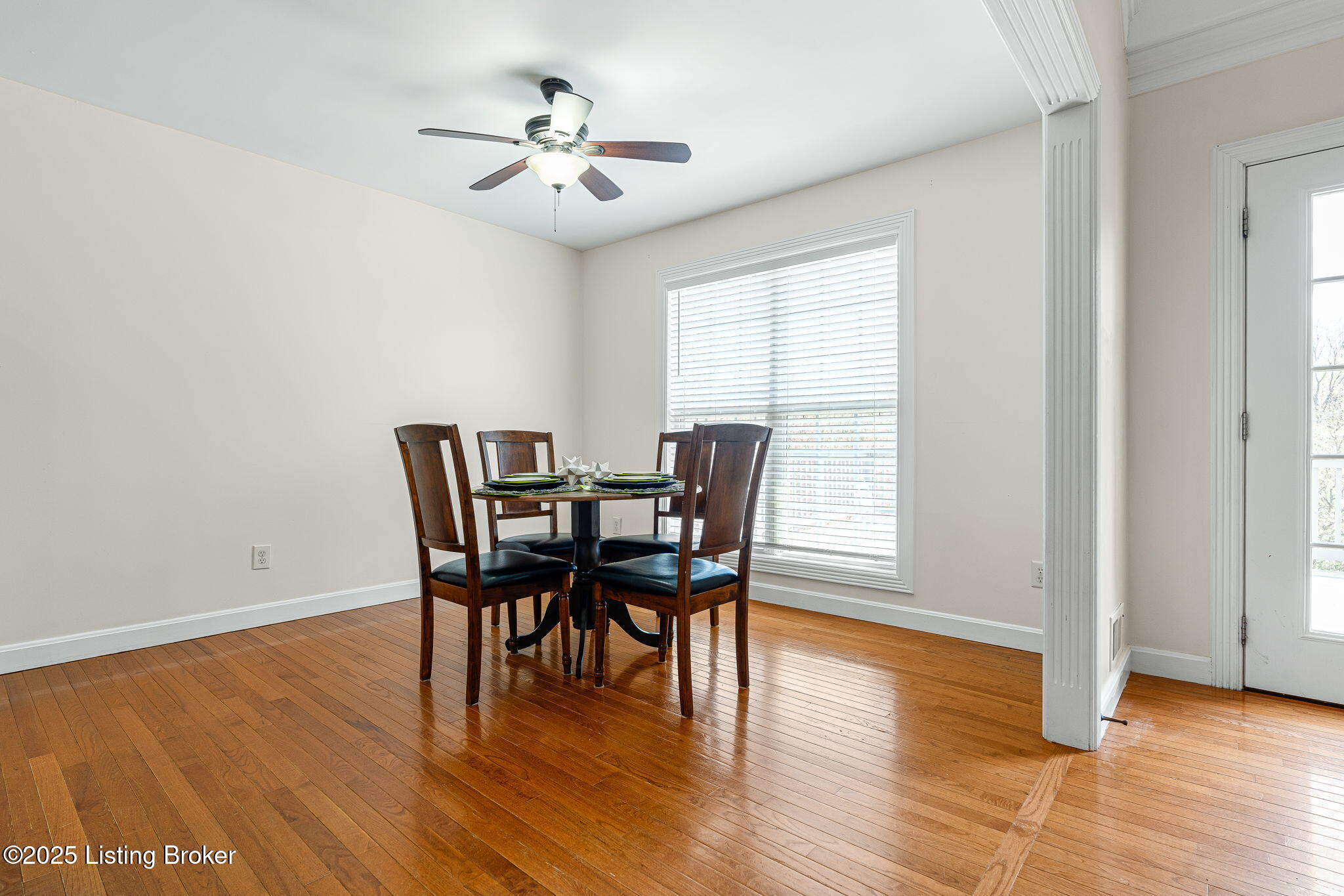 10117 Springhurst Gardens Cir, Louisville, Kentucky image 9