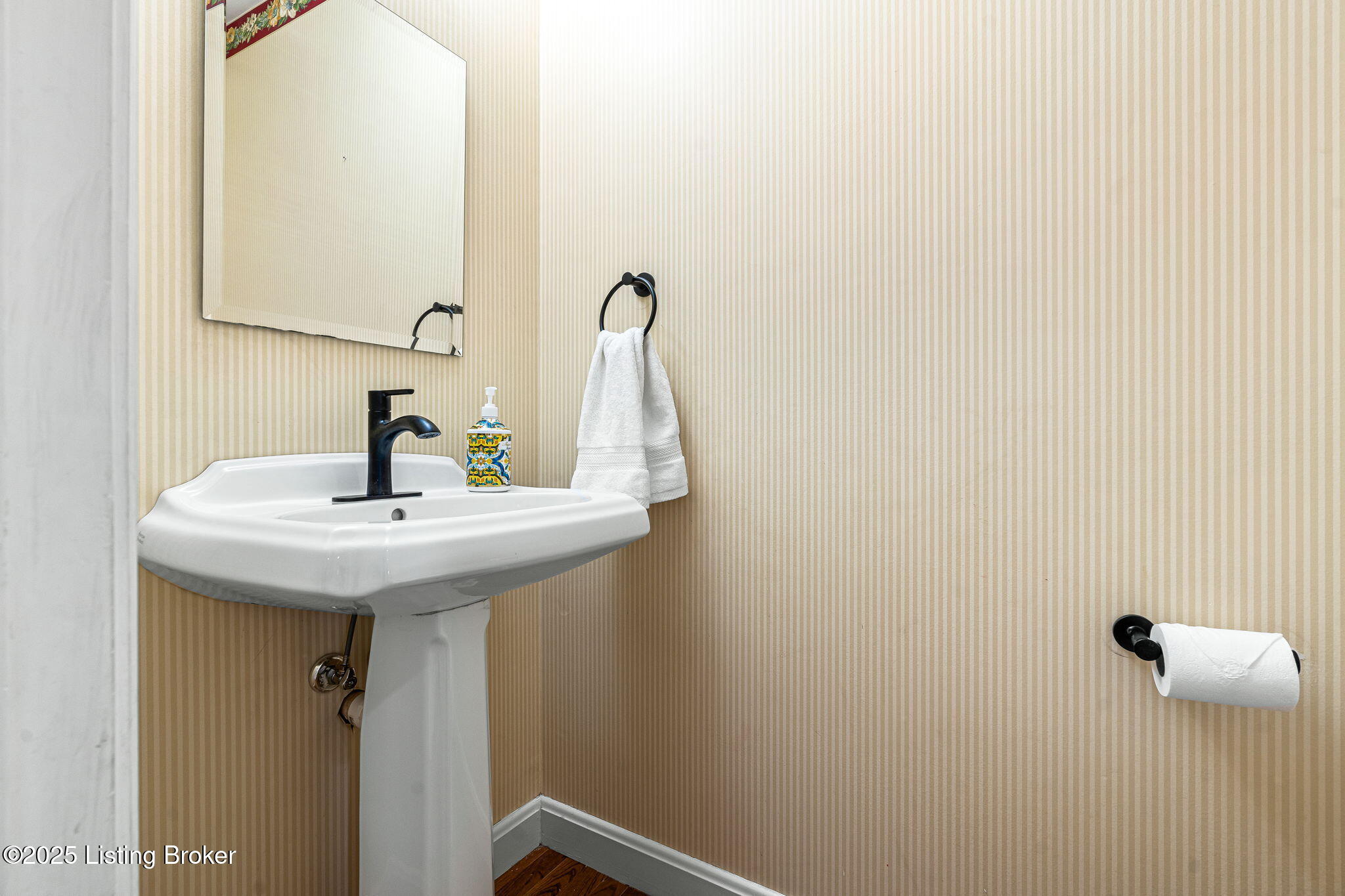 10117 Springhurst Gardens Cir, Louisville, Kentucky image 44