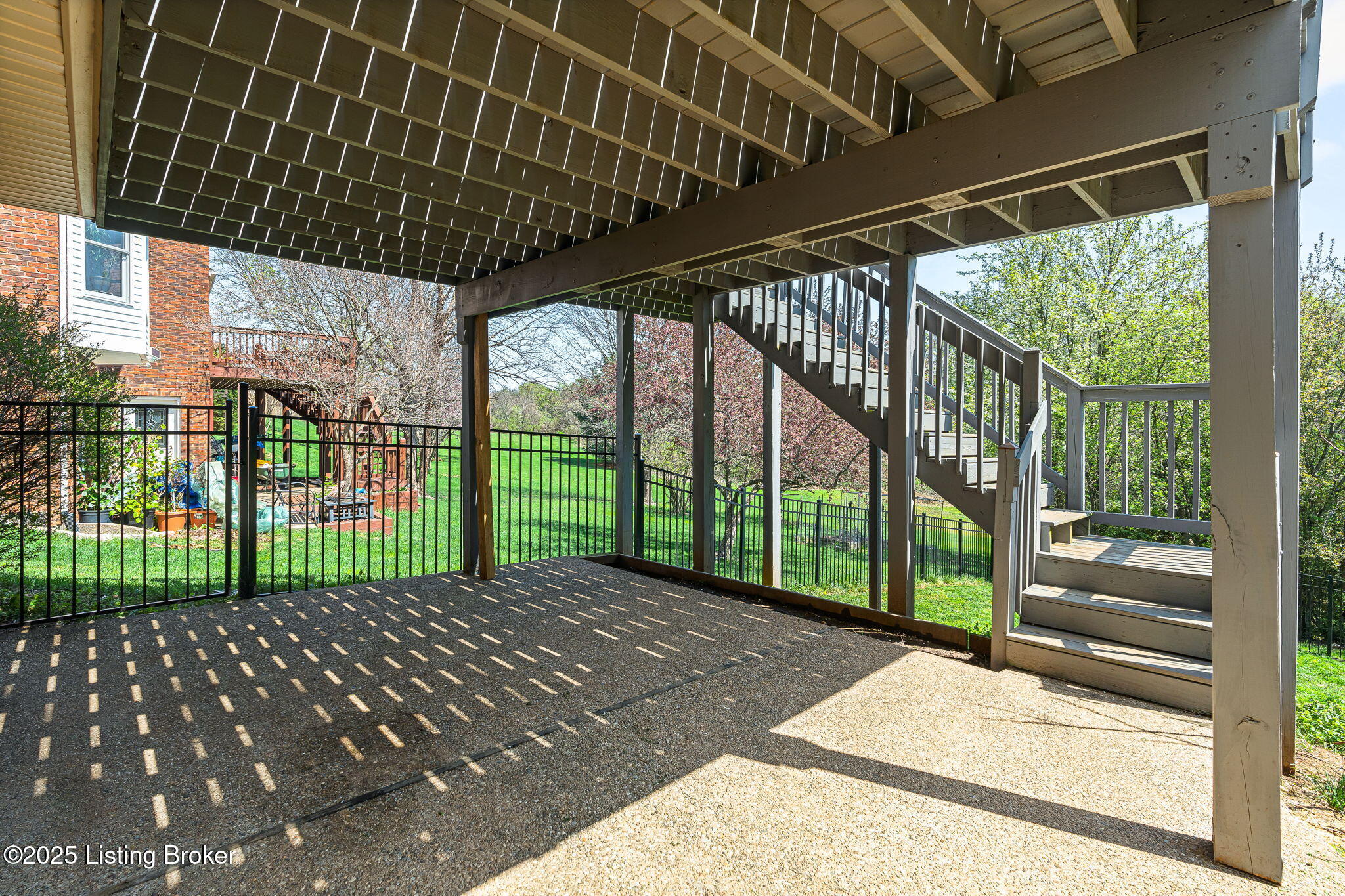 10117 Springhurst Gardens Cir, Louisville, Kentucky image 48