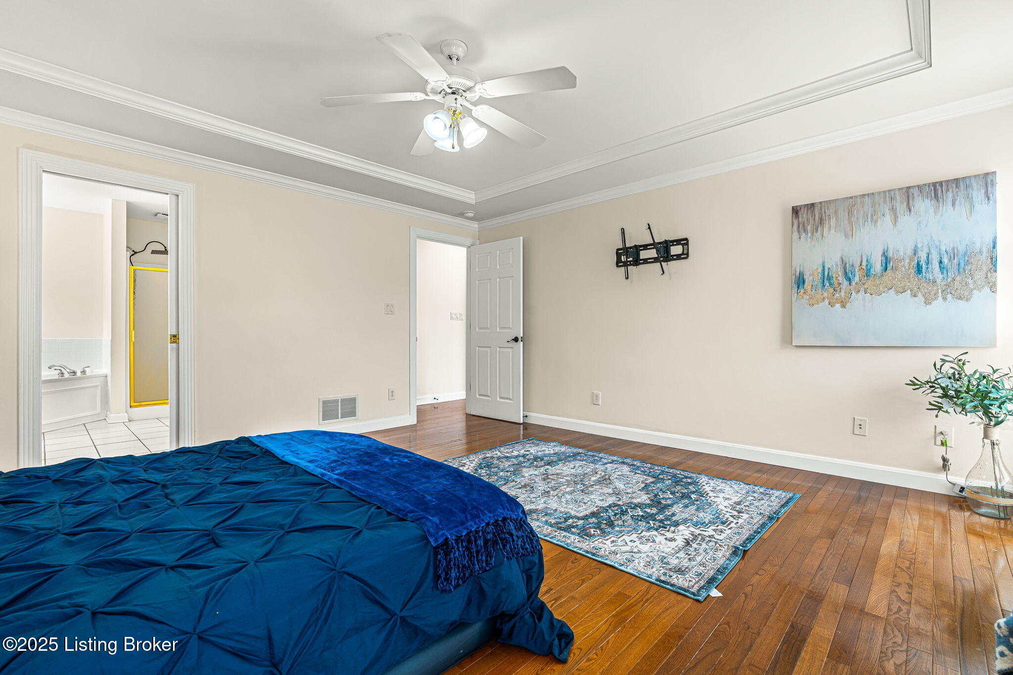 10117 Springhurst Gardens Cir, Louisville, Kentucky image 17