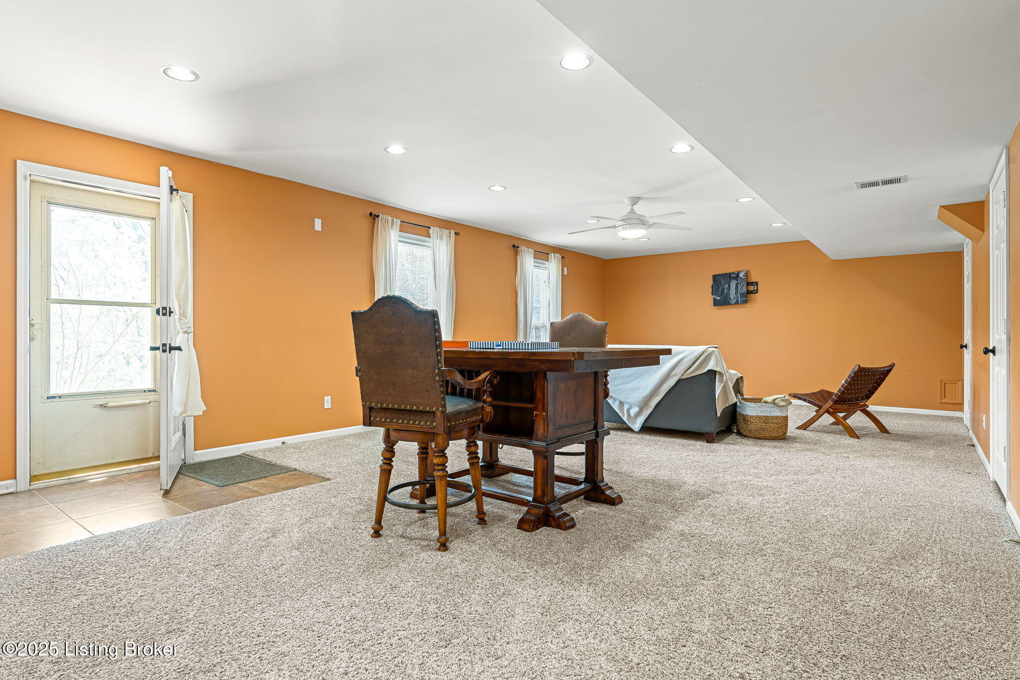 10117 Springhurst Gardens Cir, Louisville, Kentucky image 37
