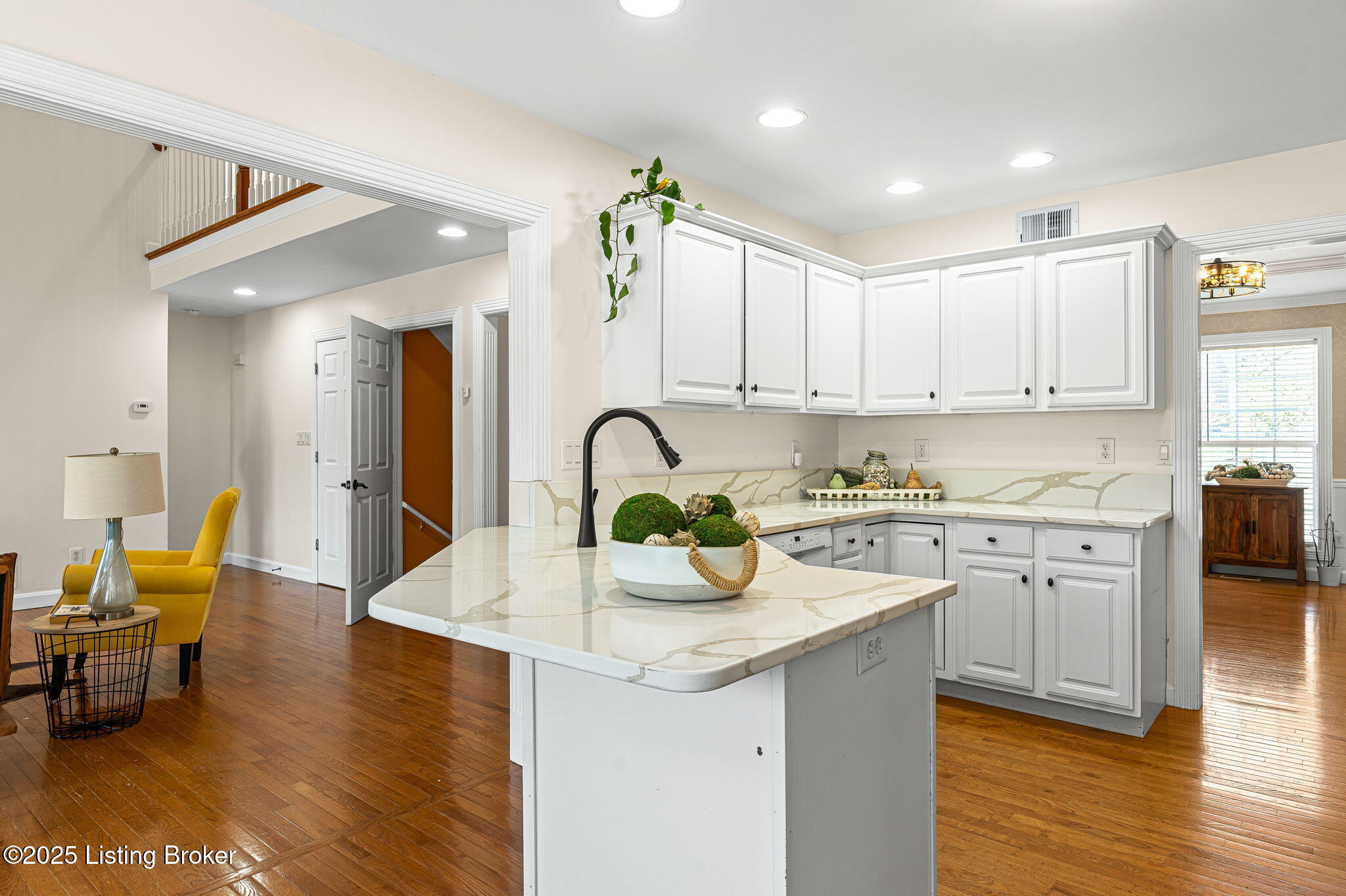 10117 Springhurst Gardens Cir, Louisville, Kentucky image 11