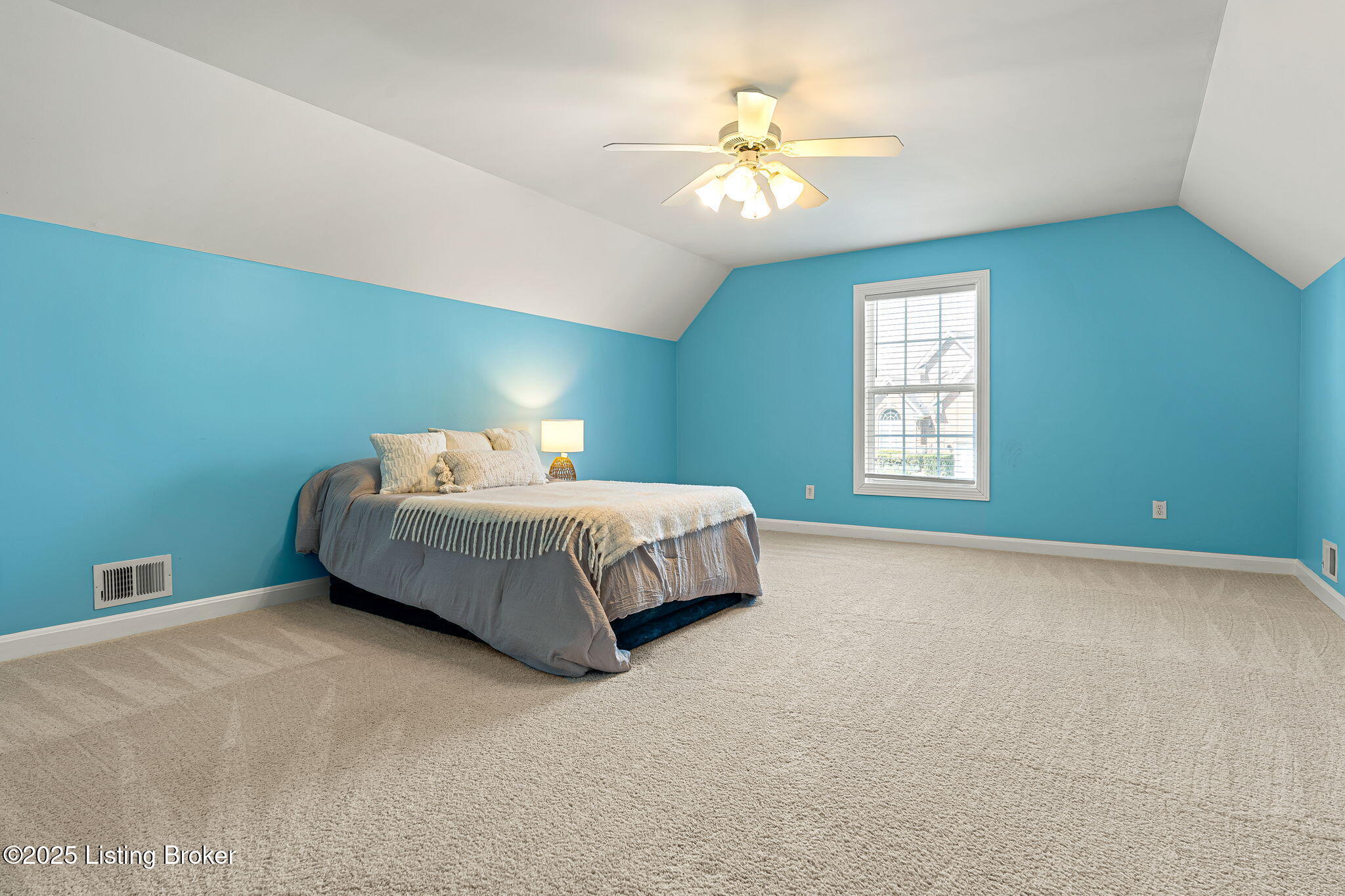 10117 Springhurst Gardens Cir, Louisville, Kentucky image 26
