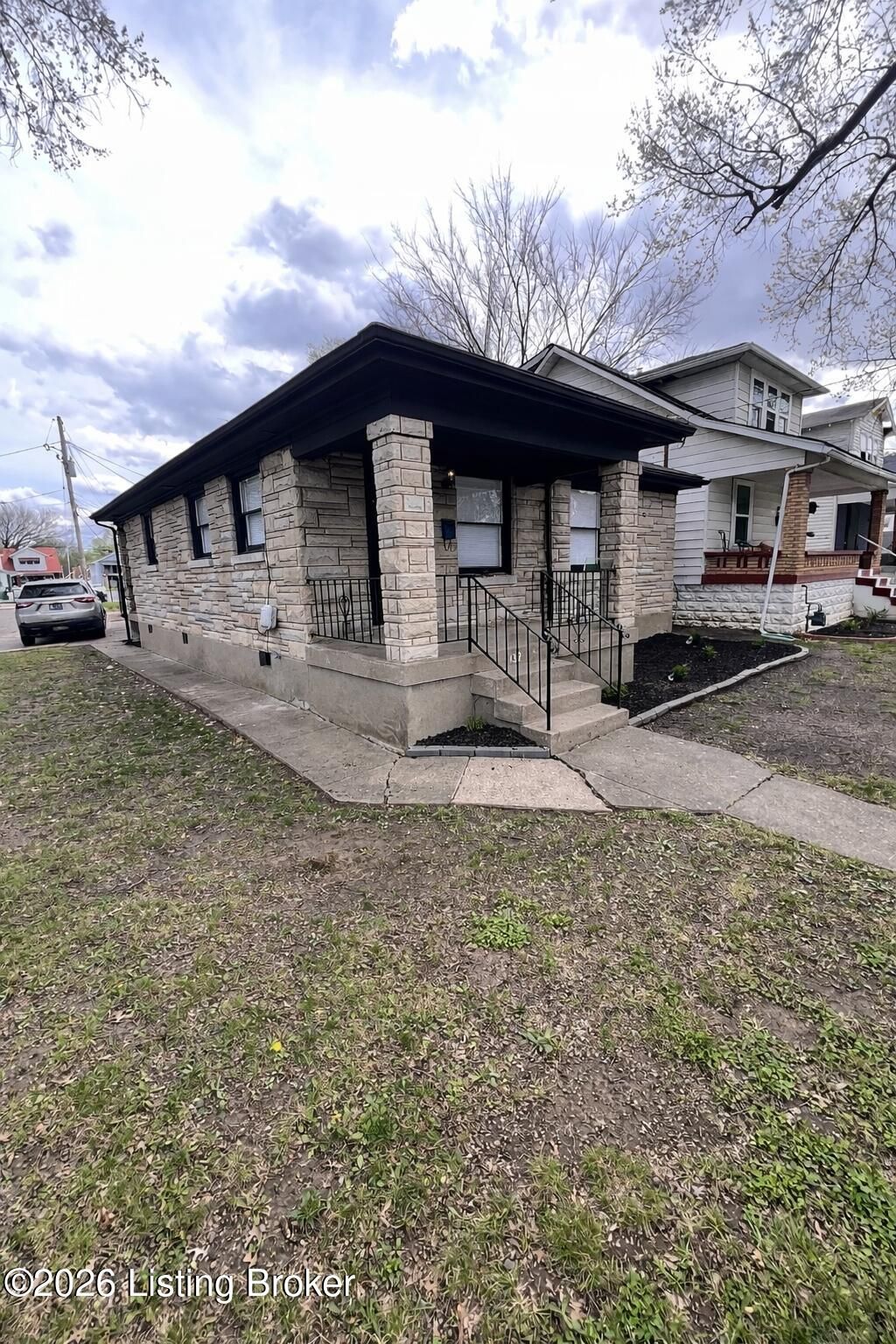 Photo of 137 N 39th St, Louisville, KY 40212 (MLS # 1713298)