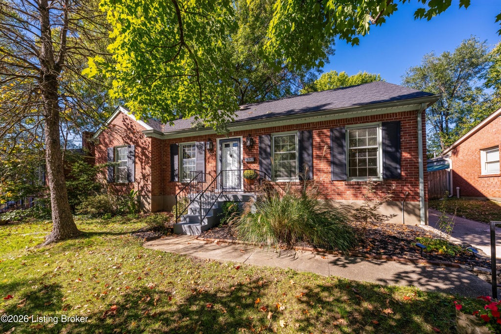 Photo of 3205 Mid Dale Ln, Louisville, KY 40220 (MLS # 1732528)