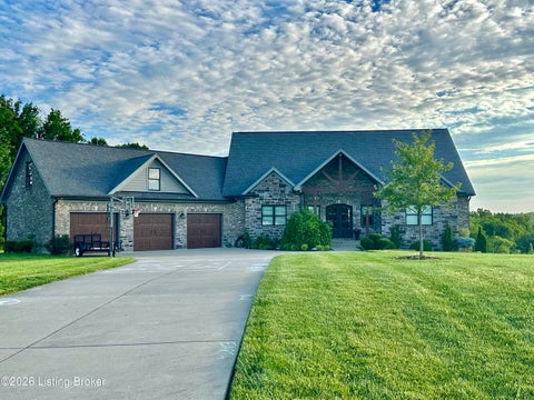Homes For Sale - 279 Lansdowne Cres Cres<br/> Shelby County, Louisville, KY 40245
