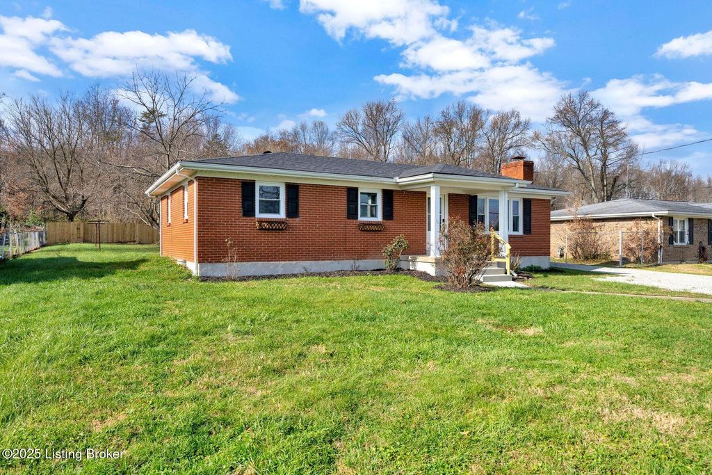 Photo of 2753 Coral Ridge Rd, Brooks, KY 40109 (MLS # 1710444)