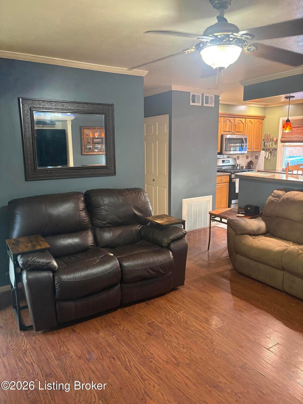 Photo of 7502 Hallmark Dr, Louisville, KY 40258 (MLS # 1727720)