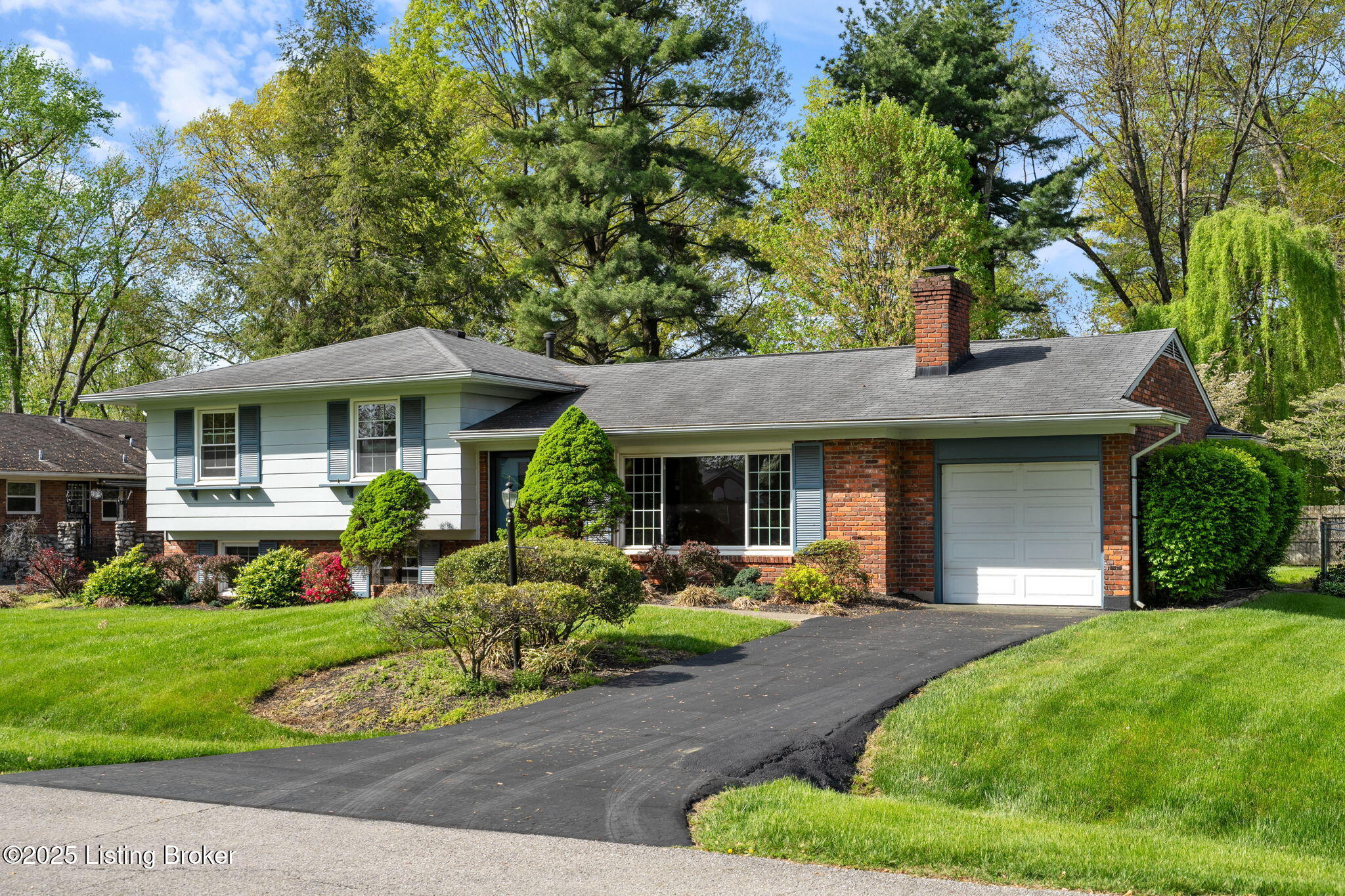 1602 Applewood Ln, Louisville, Pennsylvania image 2