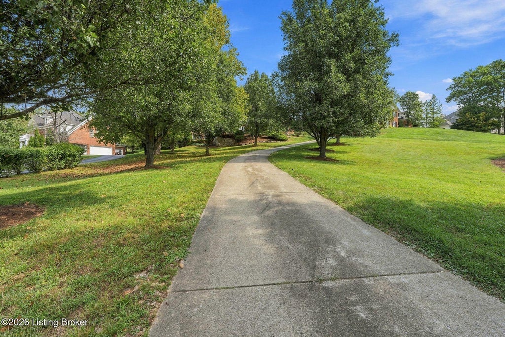 Photo of 8618 Westover Dr, Prospect, KY 40059 (MLS # 1729841)