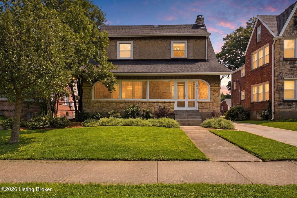Photo of 2505 Broadmeade Rd, Louisville, KY 40205 (MLS # 1724959)