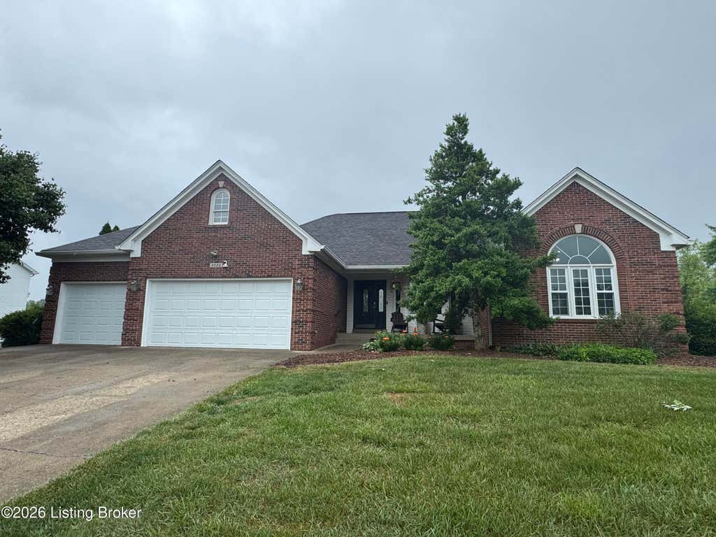 Photo of 2020 Sugarmaple Dr, La Grange, KY 40031 (MLS # 1719958)