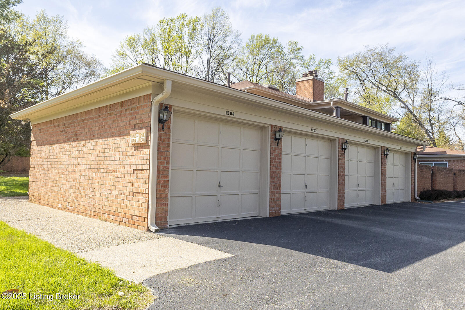 1208 Forest Park Rd, Louisville, Pennsylvania image 3