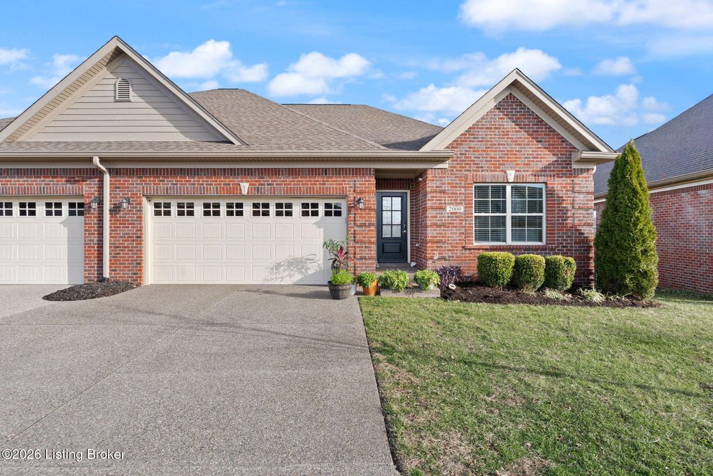 Photo of 2000 Eagles Landing Dr, La Grange, KY 40031 (MLS # 1706775)