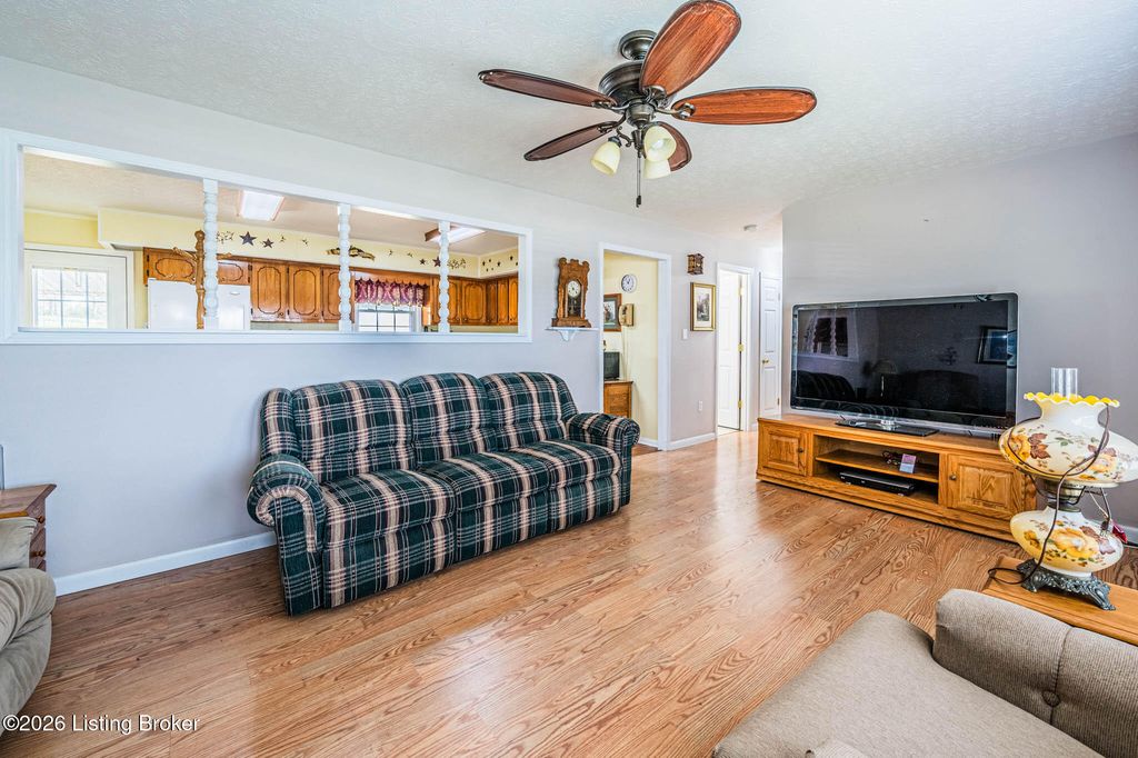 Photo of 50 Willie Hogan Rd, Brownsville, KY 42210 (MLS # 1714054)