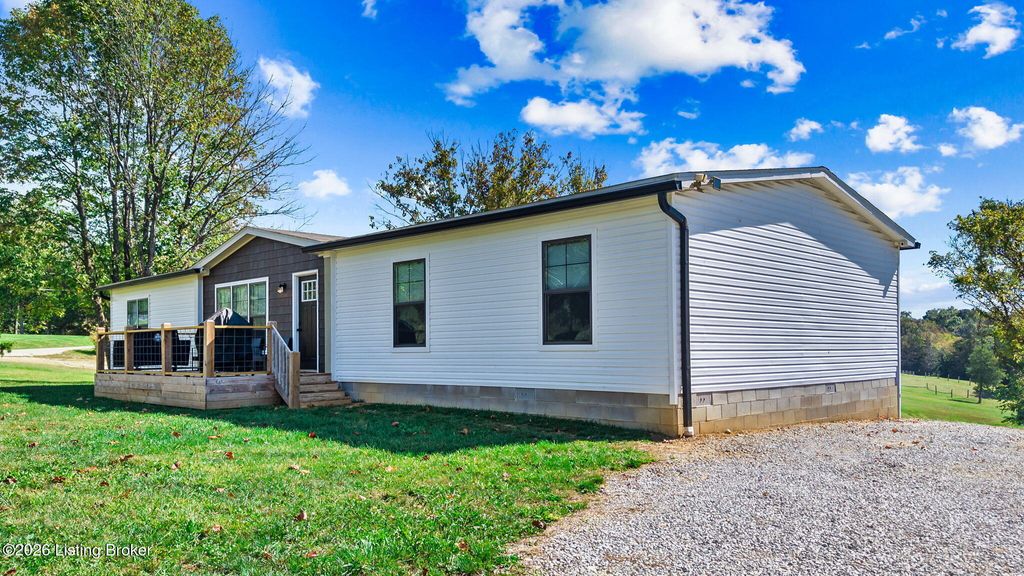 Photo of 50 Masters Ct, Taylorsville, KY 40071 (MLS # 1709057)