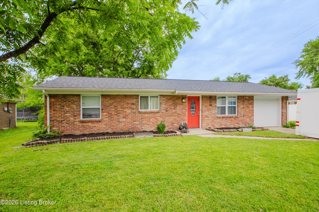 Photo of 969 Parkwood Dr, Clarksville, IN 47129 (MLS # 1719339)