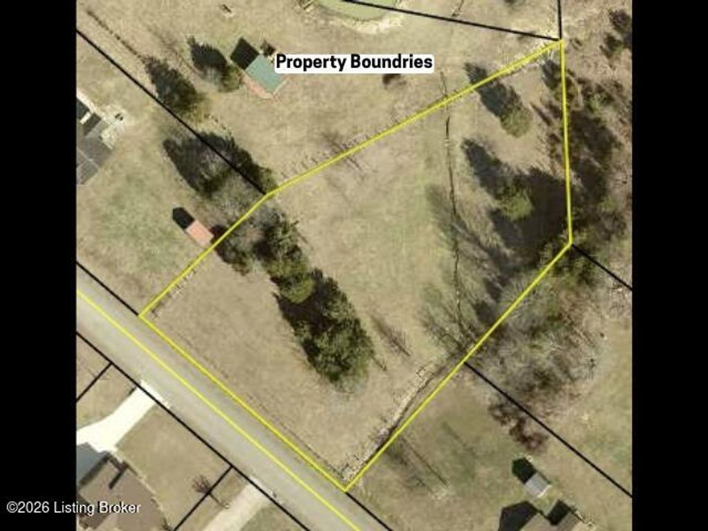 Photo of 29 Oak Knoll Dr #29, Bardstown, KY 40004 (MLS # 1708420)