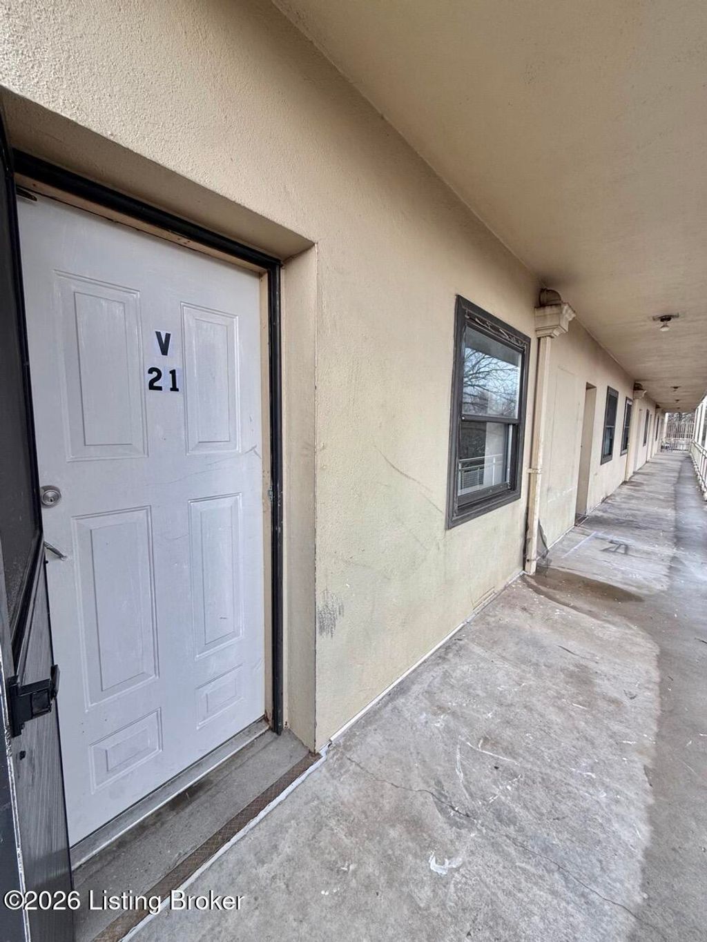 Photo of 3320 Bardstown Rd #v21, Louisville, KY 40218 (MLS # 1710740)