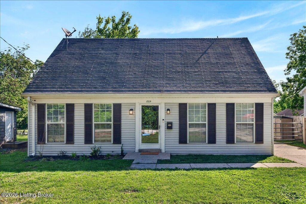 Photo of 804 Monroe St, La Grange, KY 40031 (MLS # 1716766)