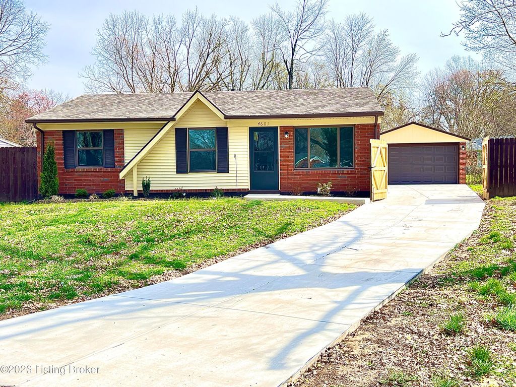 Photo of 4601 Orleans Ct, Louisville, KY 40272 (MLS # 1713560)