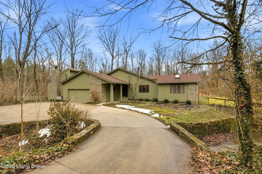 Photo of 201 Rebel Dr, Pewee Valley, KY 40056 (MLS # 1709362)