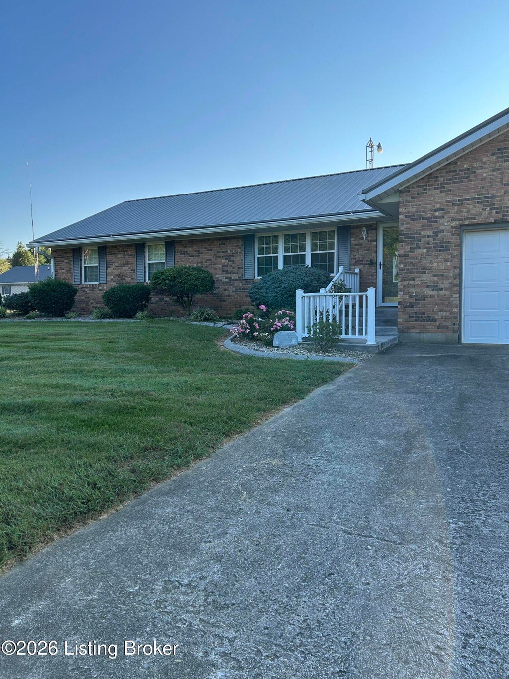 Photo of 245 Cherwood Dr, Campbellsville, KY 42718 (MLS # 1727956)