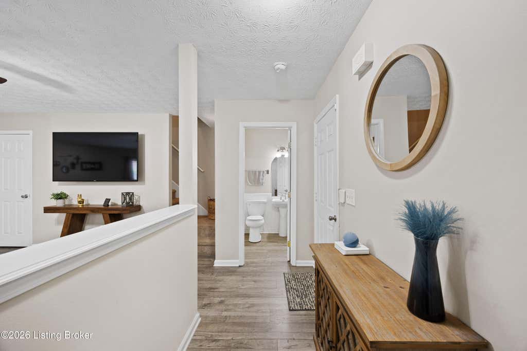 Photo of 8343 Grand Trevi Dr, Louisville, KY 40228 (MLS # 1721134)