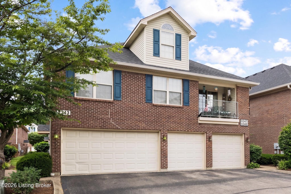 Photo of 8343 Grand Trevi Dr, Louisville, KY 40228 (MLS # 1721134)