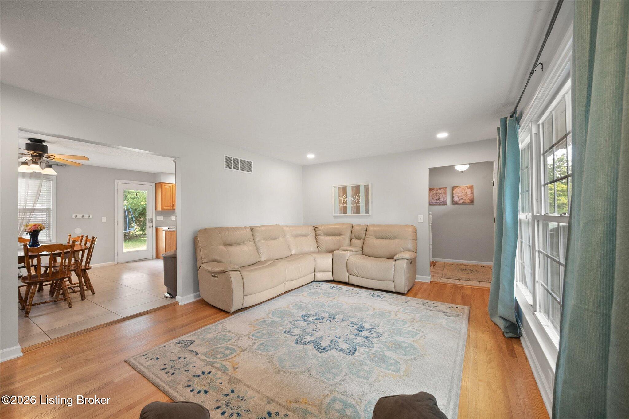 1905 Janlyn Rd