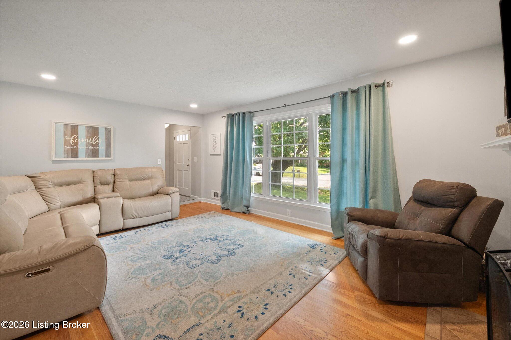 1905 Janlyn Rd