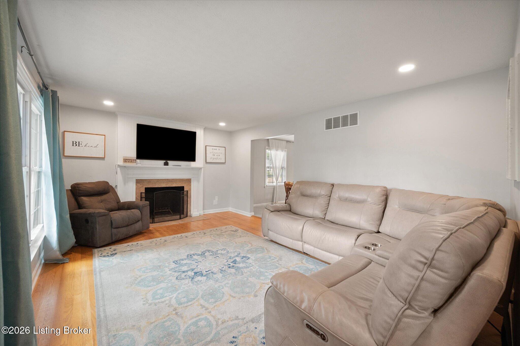 1905 Janlyn Rd