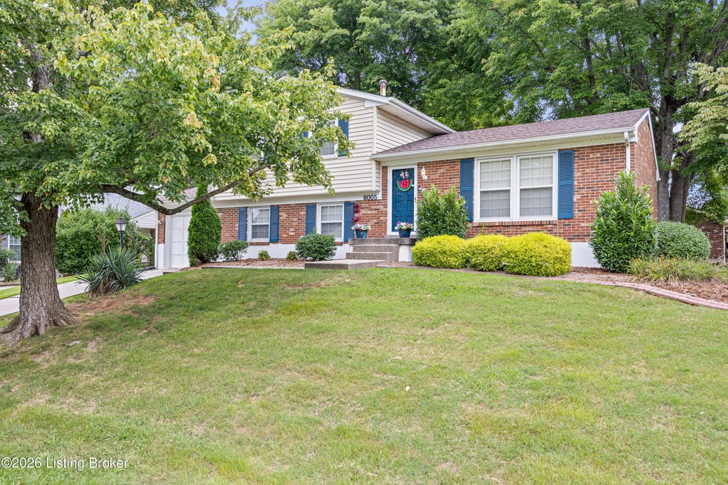 Photo of 8005 Mary Sue Dr, Louisville, KY 40291 (MLS # 1727634)