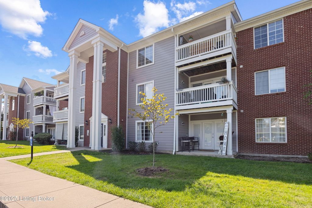 Photo of 6401 Shelton Cir #309, Crestwood, KY 40014 (MLS # 1699607)