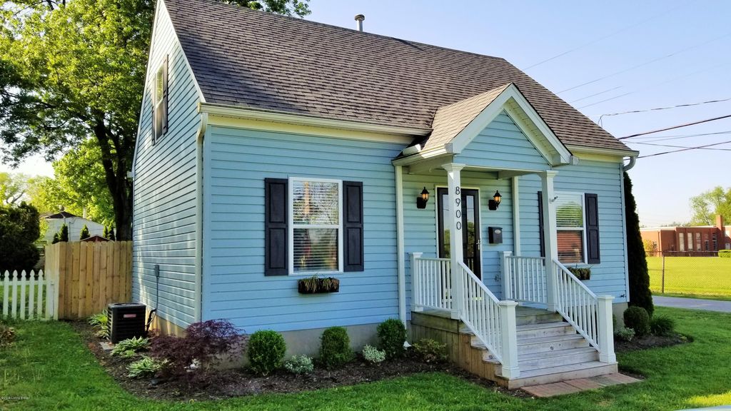 Photo of 8900 Prospect St, Louisville, KY 40242 (MLS # 1711634)