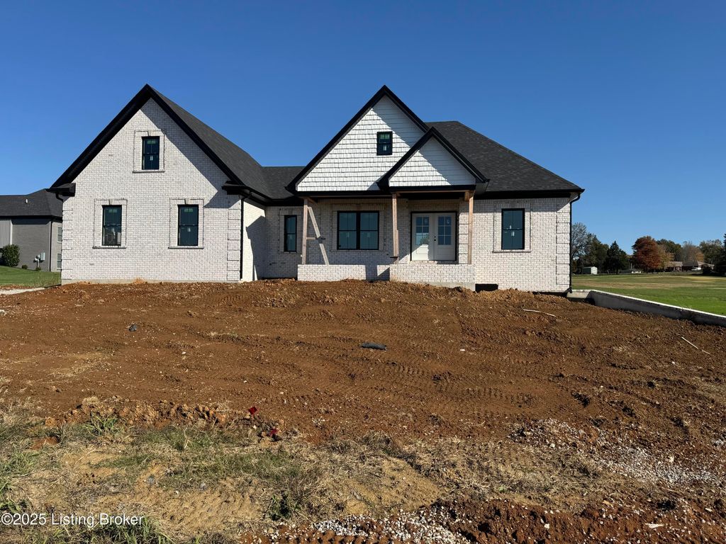 Photo of 160 Tommy Ct, Shepherdsville, KY 40165 (MLS # 1717677)
