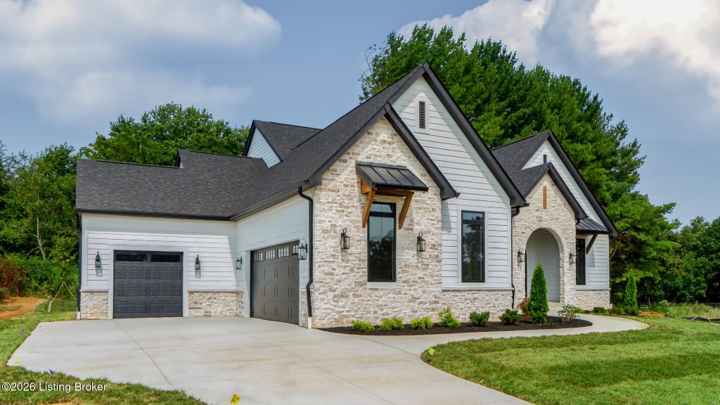 Photo of 3156 Littlecote Ln, Louisville, KY 40245 (MLS # 1731434)