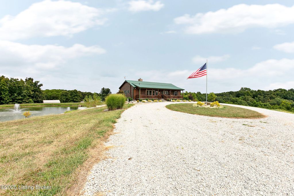 Photo of 1572 Ashes Creek Ln, Bloomfield, KY 40008 (MLS # 1713084)