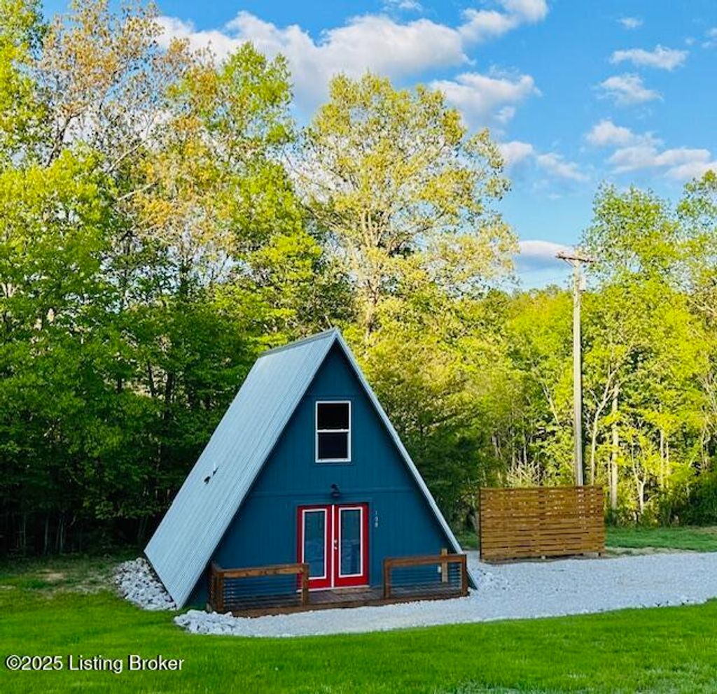 Photo of 108 Washburn Rd, Clarkson, KY 42726 (MLS # 1710816)