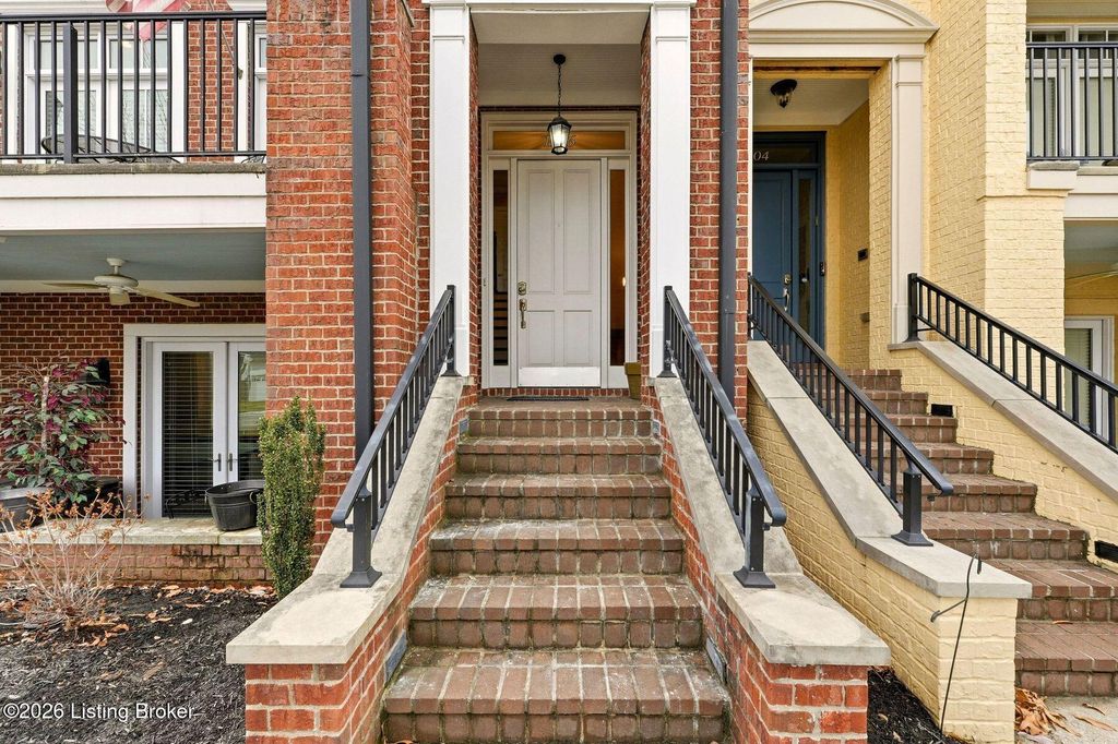 Photo of 1106 Rose Hill Ln #3, Louisville, KY 40299 (MLS # 1709472)