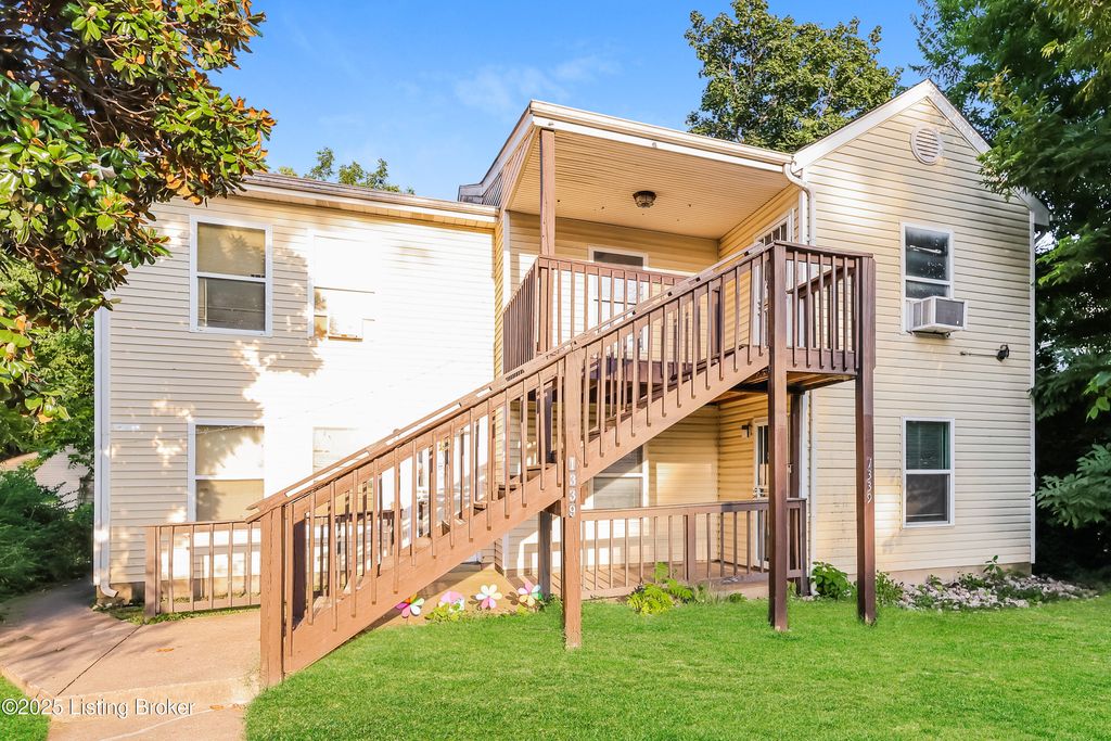 Photo of 1339 S 28th St #2, Louisville, KY 40211 (MLS # 1705785)