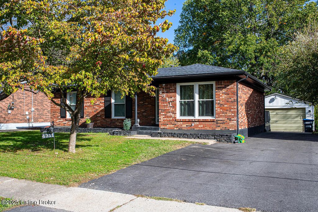 Photo of 4311 Sunflower Ave, Louisville, KY 40216 (MLS # 1702011)