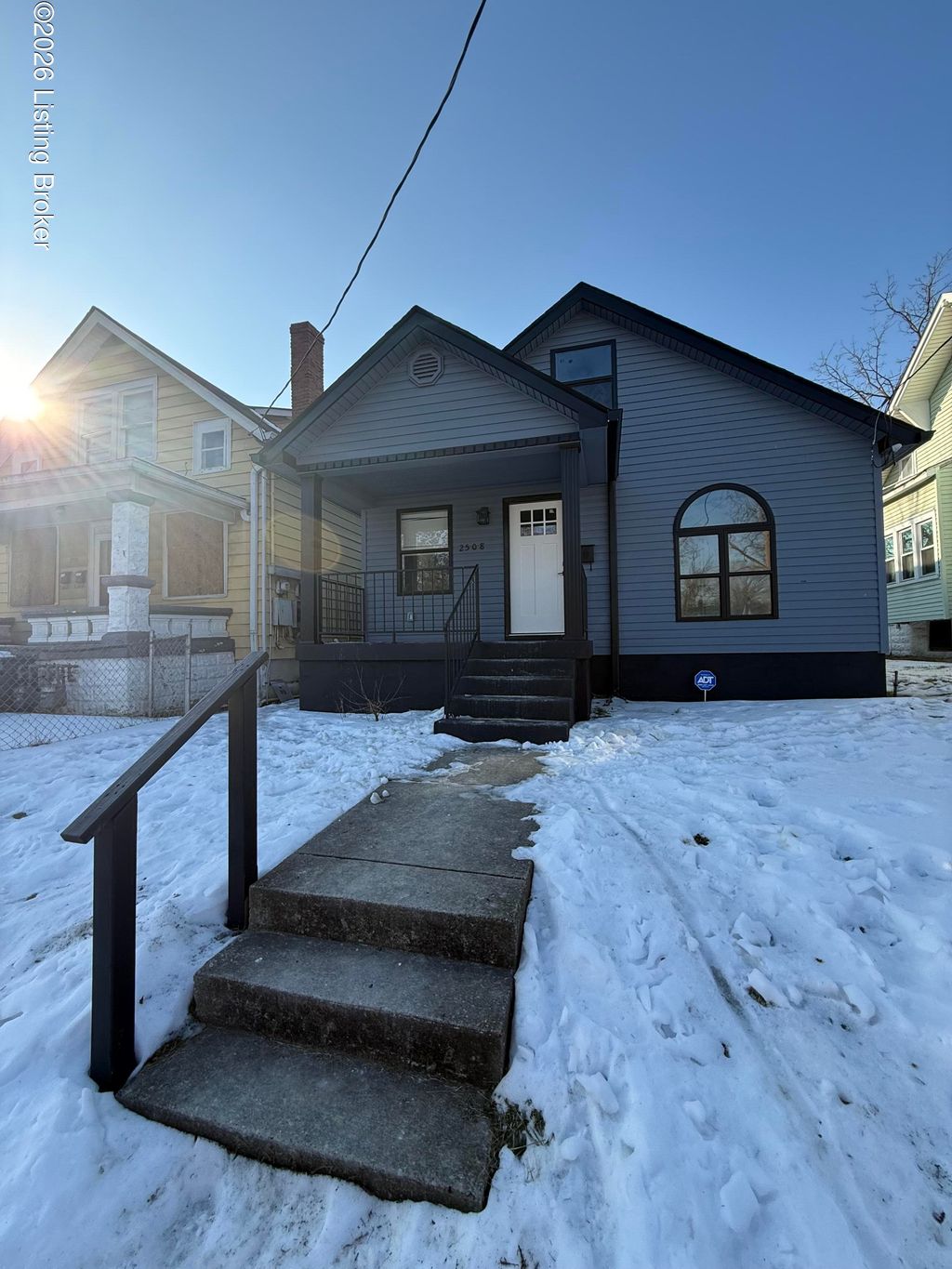 Photo of 2508 Grand Ave, Louisville, KY 40210 (MLS # 1708823)