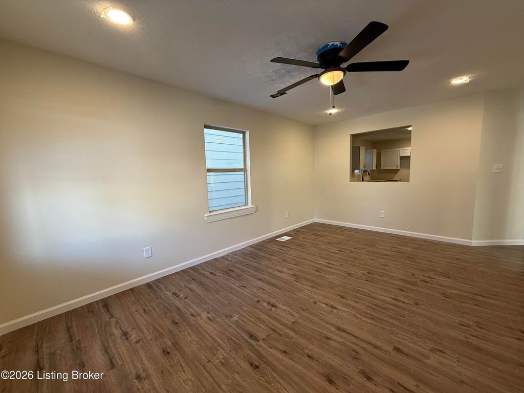 Photo of 2508 Grand Ave, Louisville, KY 40210 (MLS # 1708823)