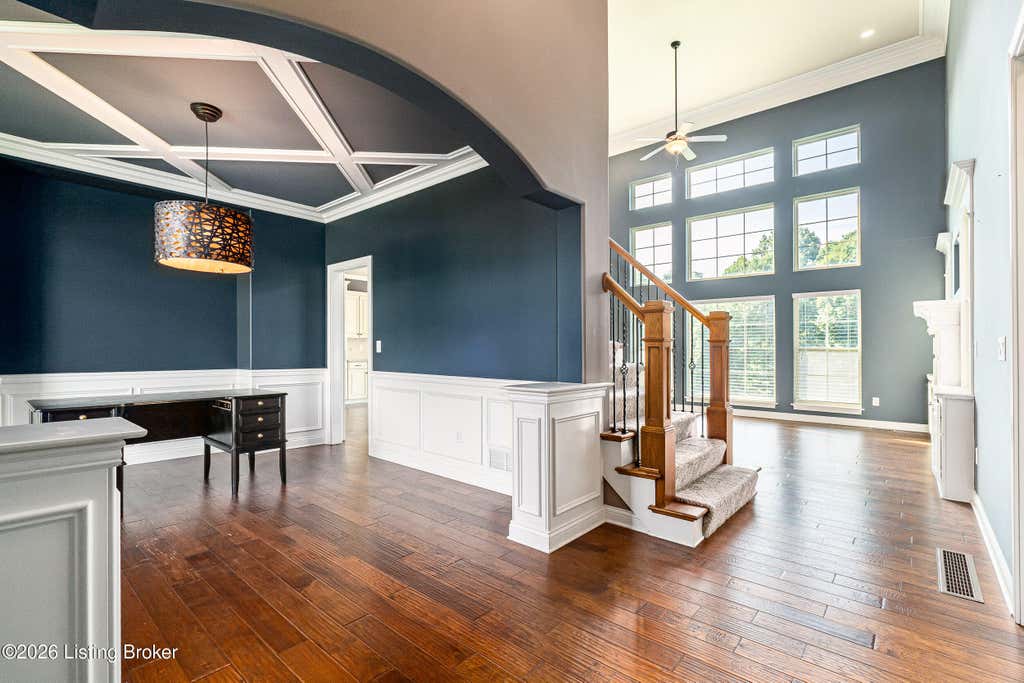 Photo of 3642 Woodland Lakes Dr, Floyds Knobs, IN 47119 (MLS # 1726967)