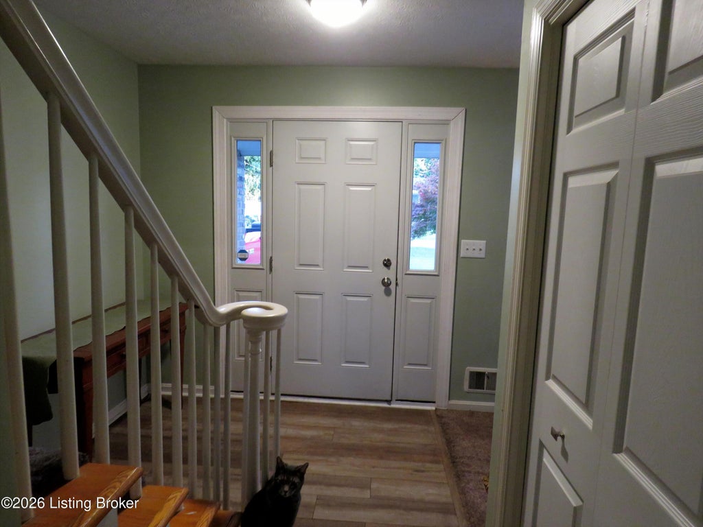 Photo of 140 Todd Dr, Mt Washington, KY 40047 (MLS # 1727138)