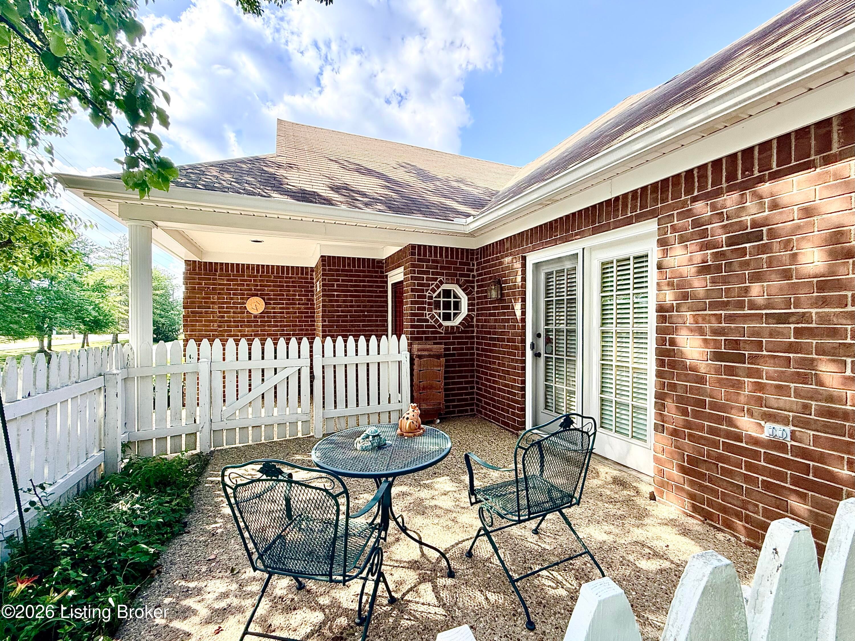 907 Spring Glen Way