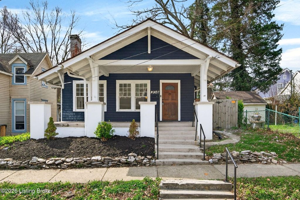 Photo of 308 Steele St, Frankfort, KY 40601 (MLS # 1712752)